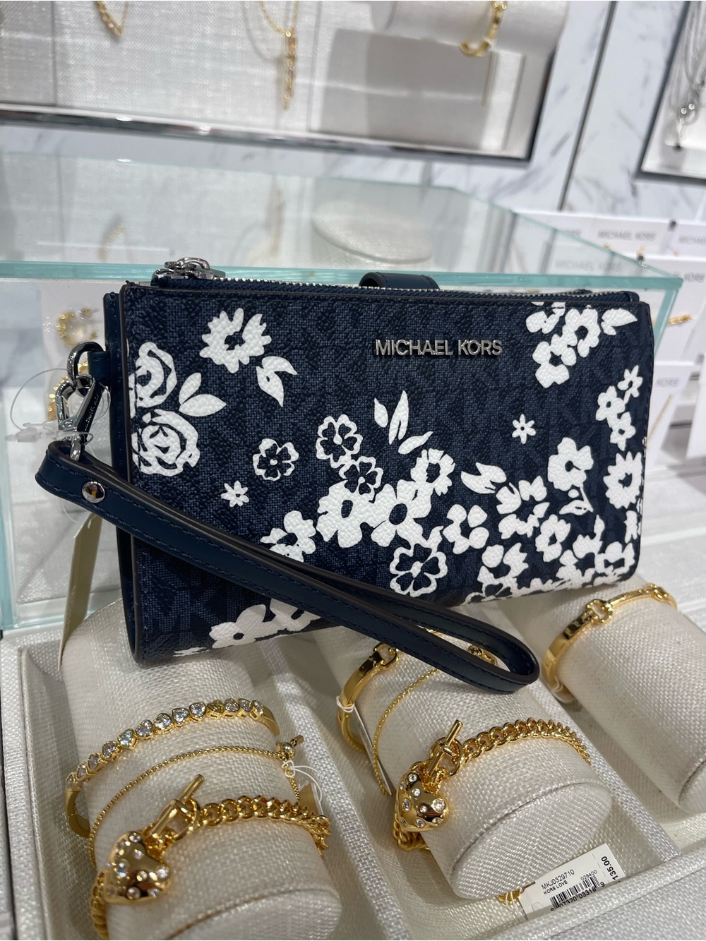 MICHAEL KORS JST Lg Double Zip Printed Signature Logo Wristlet Wallet 
Admiral
N - Picture 8 of 16
